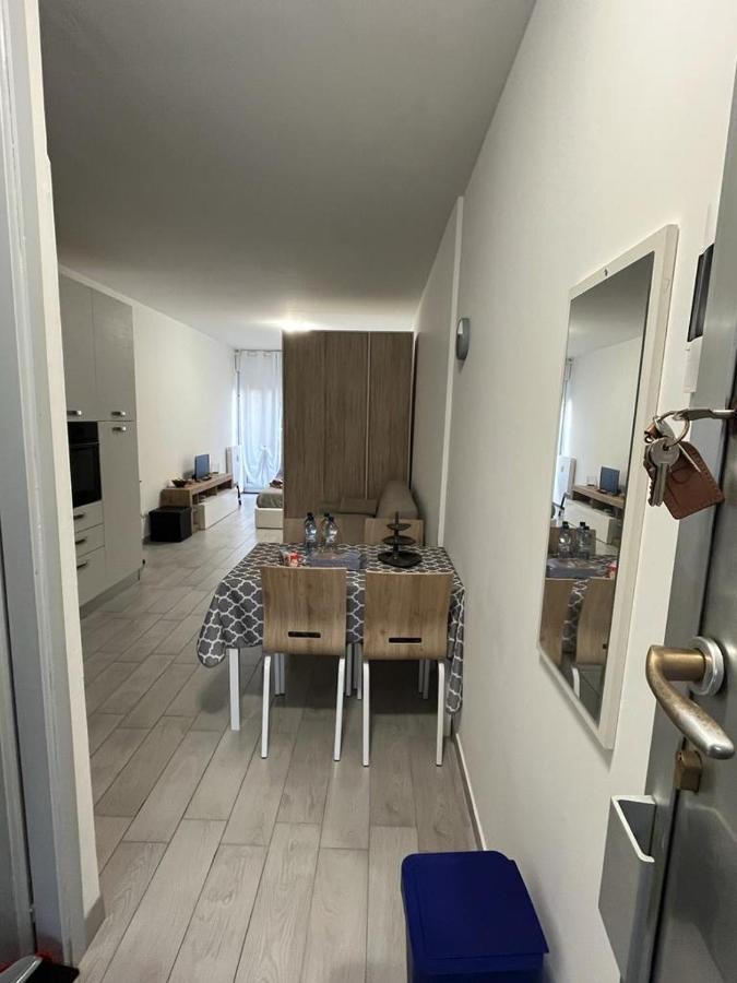 Einaudi Apartment Cologno Monzese Zewnętrze zdjęcie