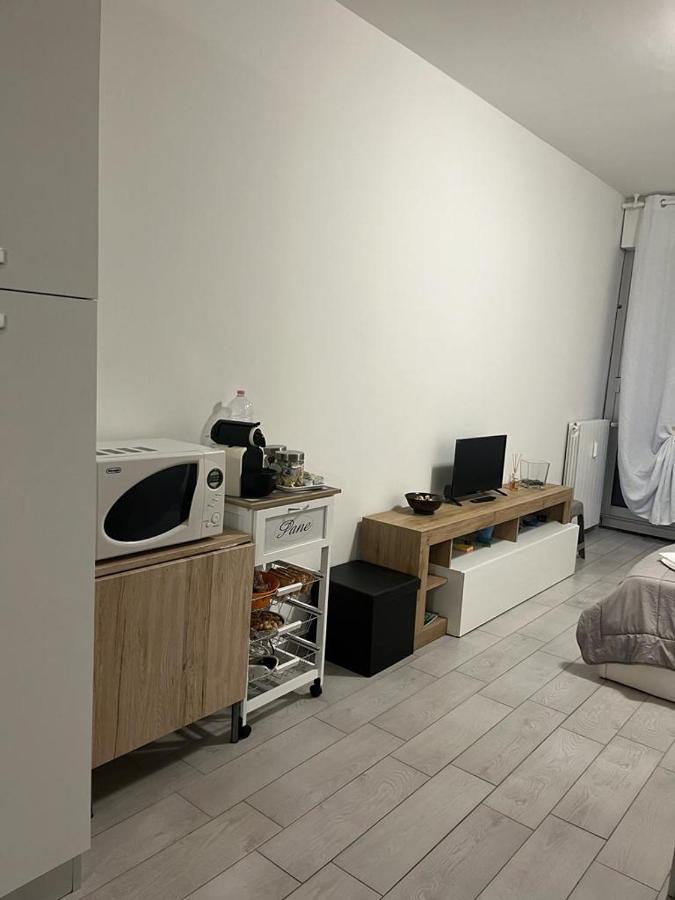 Einaudi Apartment Cologno Monzese Zewnętrze zdjęcie